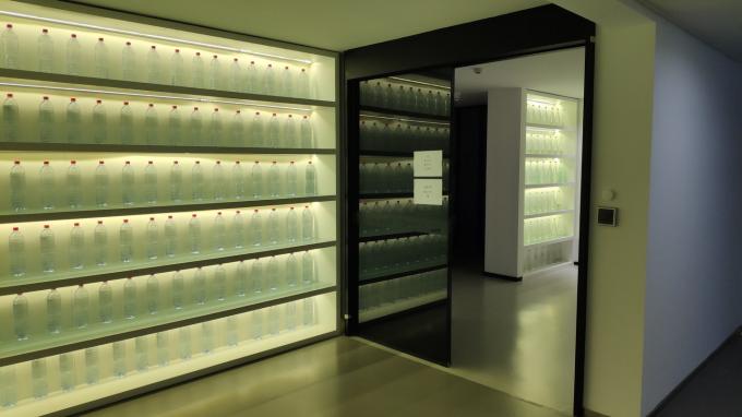 ماشین پر کردن نوشیدنی های گازی گازی چرخشی با عملکرد پایدار 4